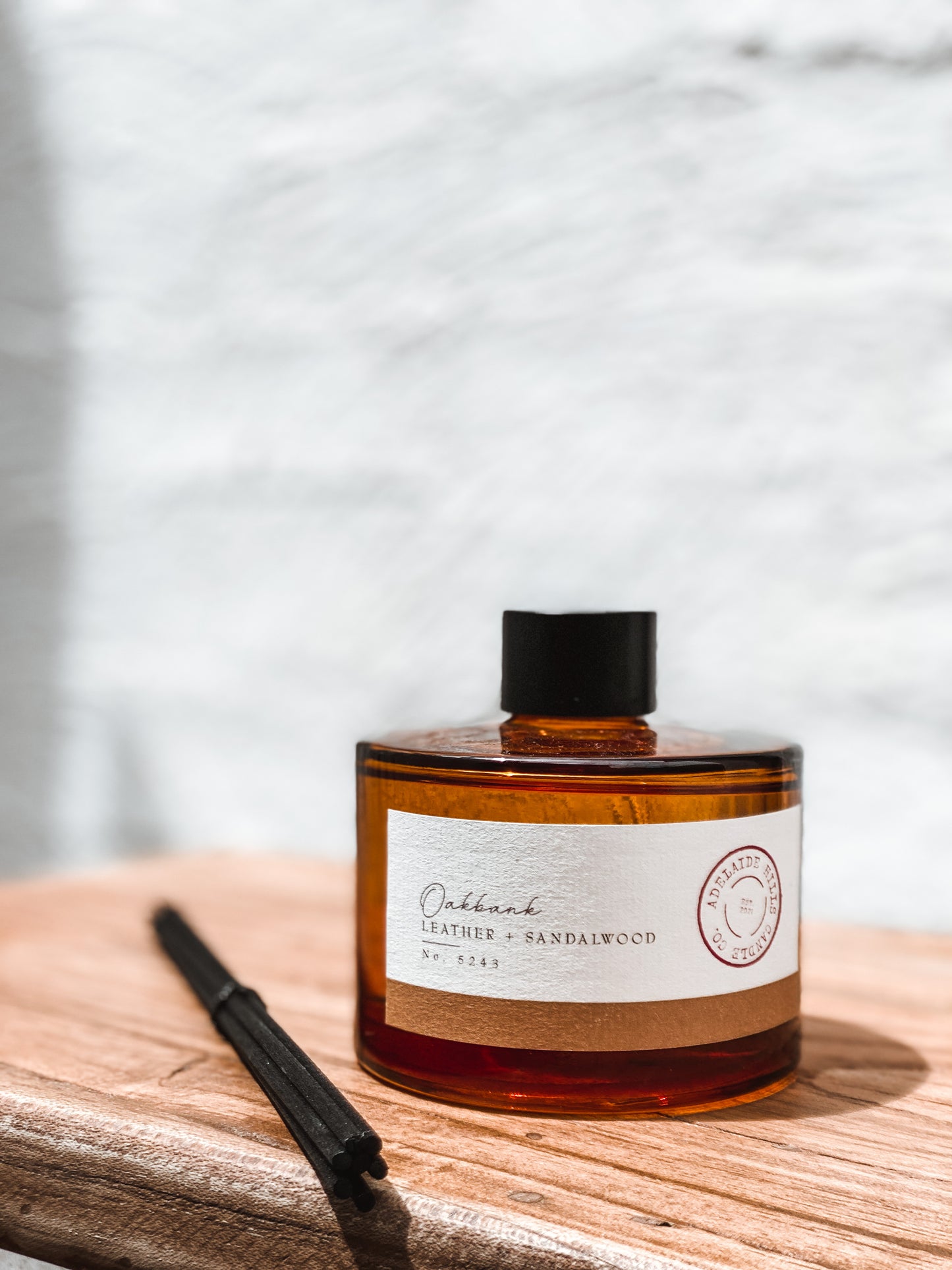 Oakbank - No. 5243 | Diffuser | Leather + Sandalwood