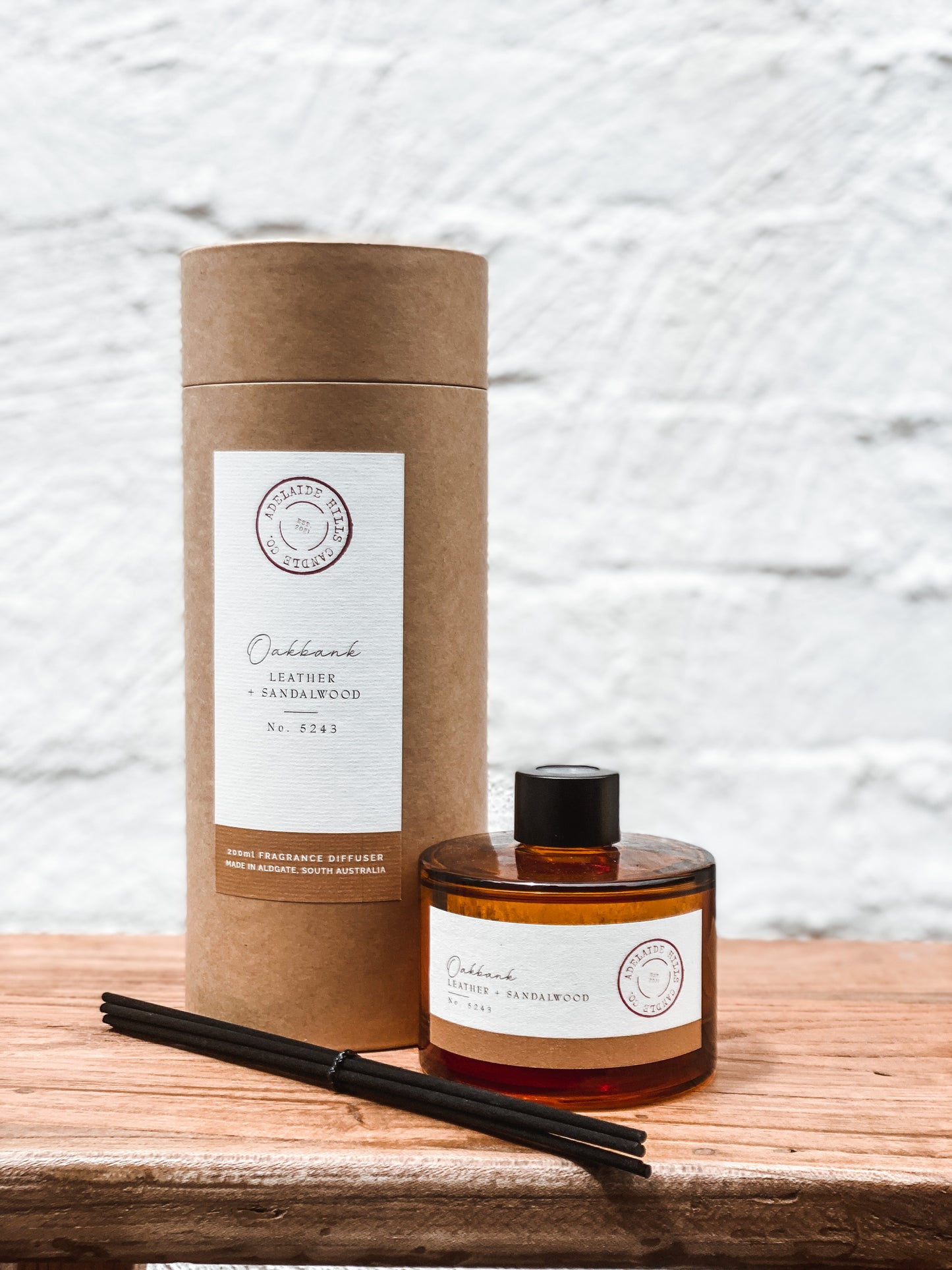 Oakbank - No. 5243 | Diffuser | Leather + Sandalwood